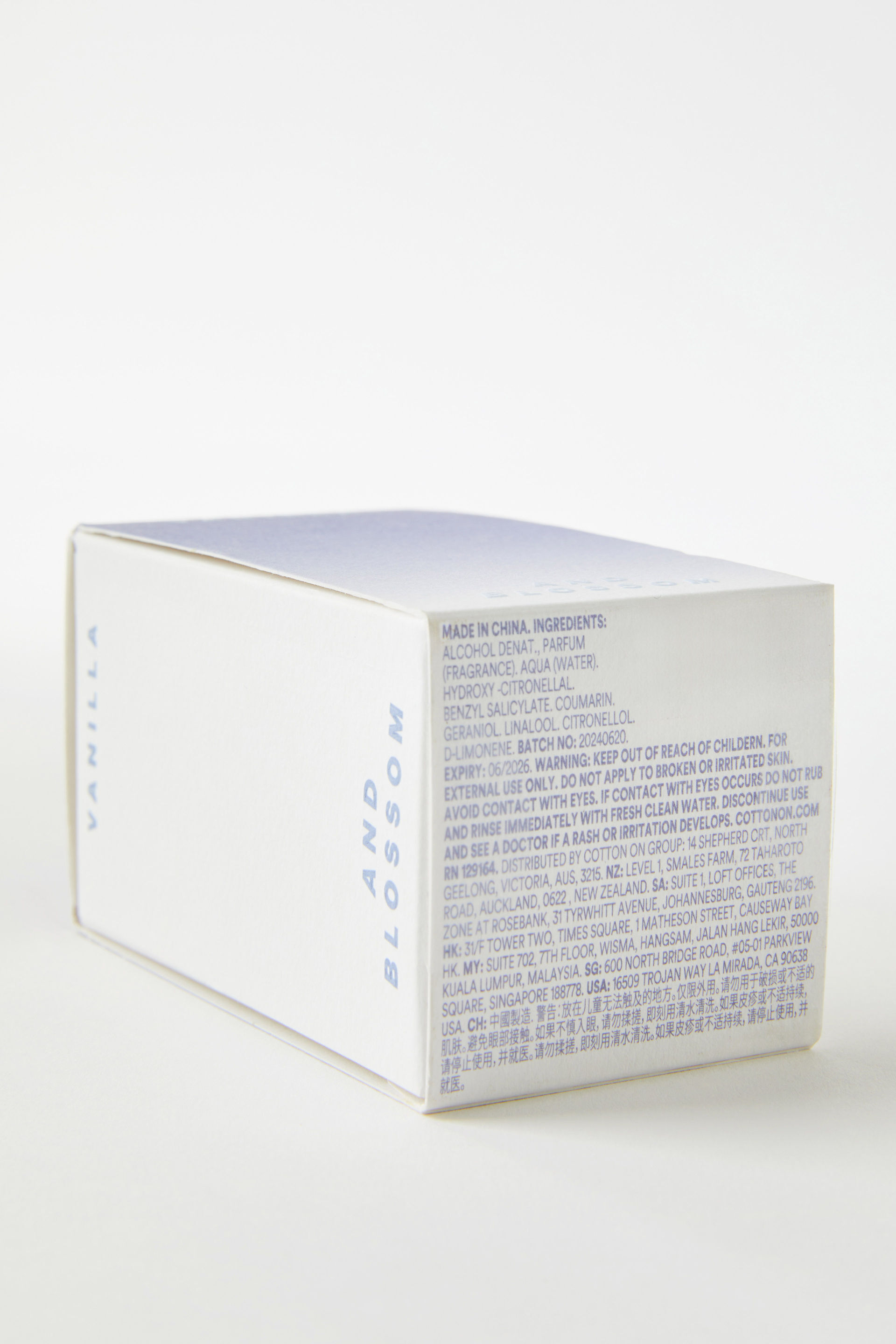 9275-moment-perfume-50ml-vanilla-and-blossom-1.jpg
