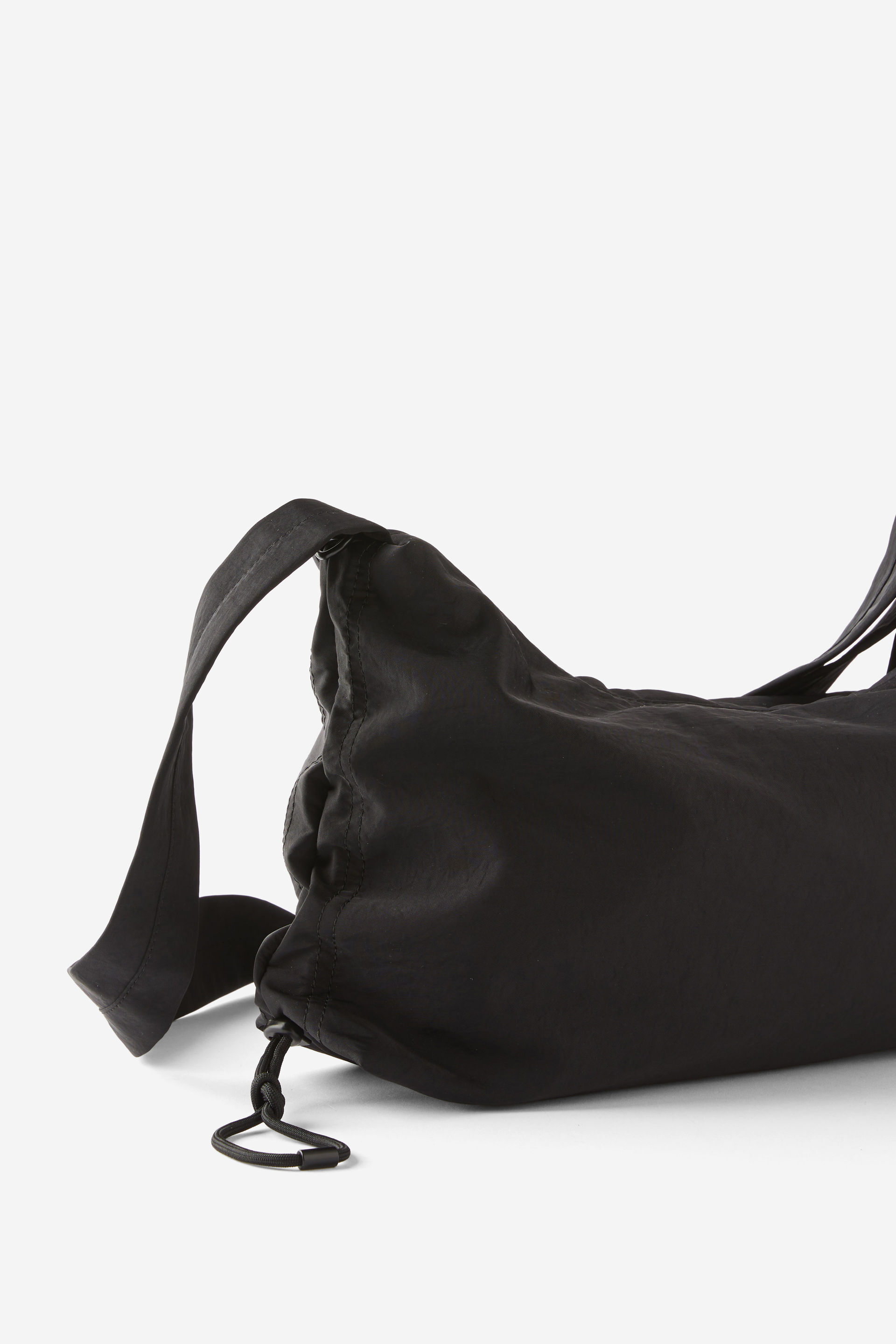 9415-maddie-crossbody-bag-black-1.jpg