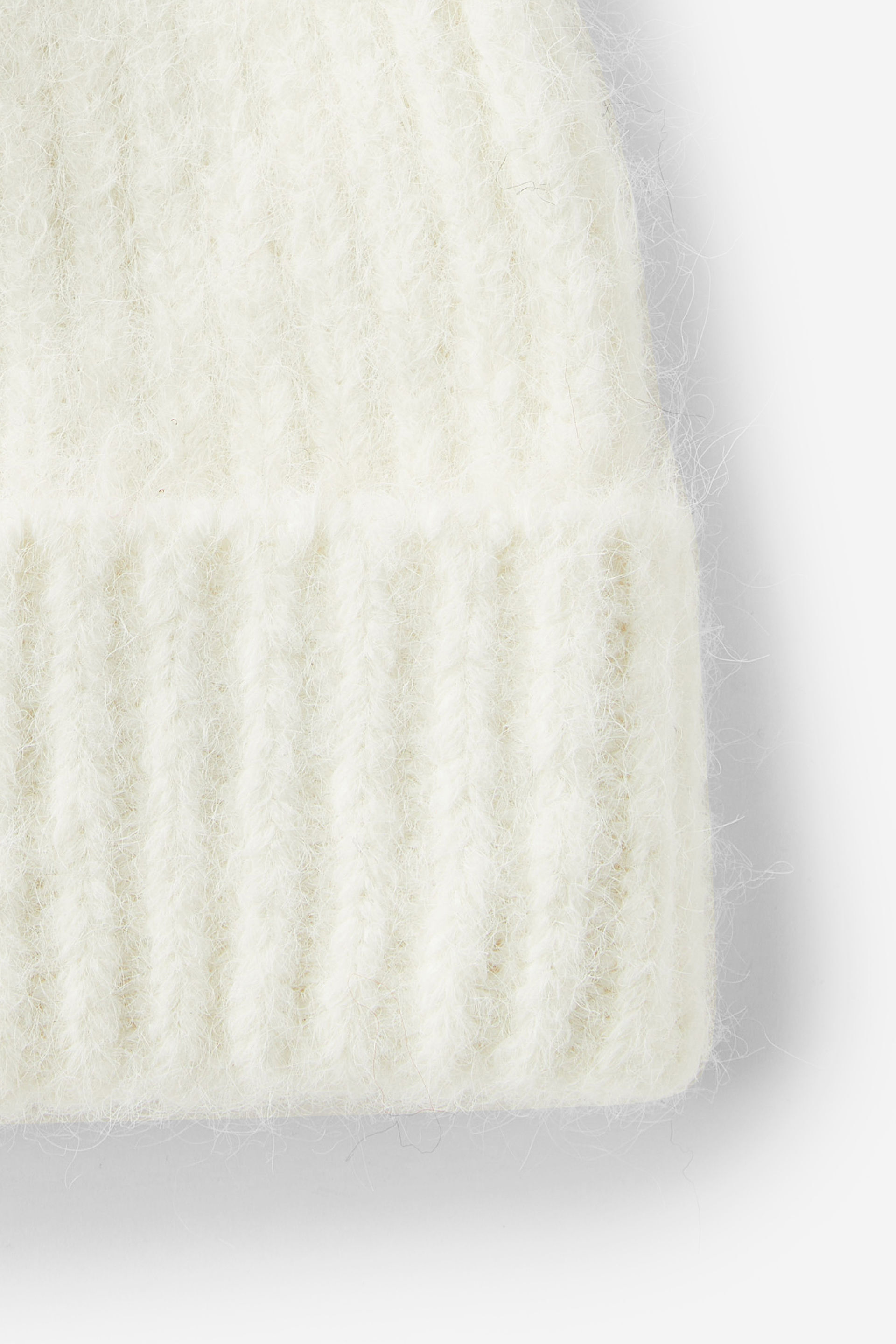 9424-piper-ribbed-beanie-ecru-1.jpg