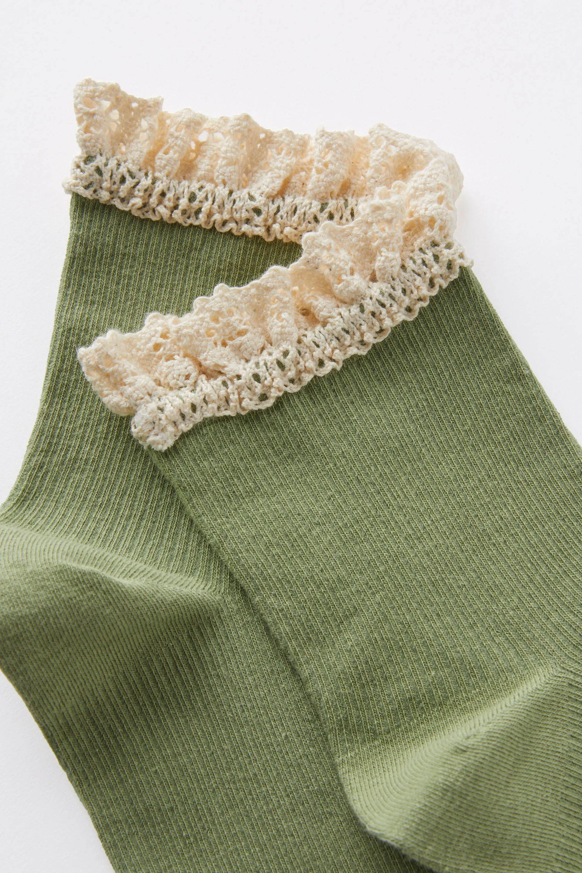 9473-femme-frill-mid-crew-sock-cactus-green-1.jpg