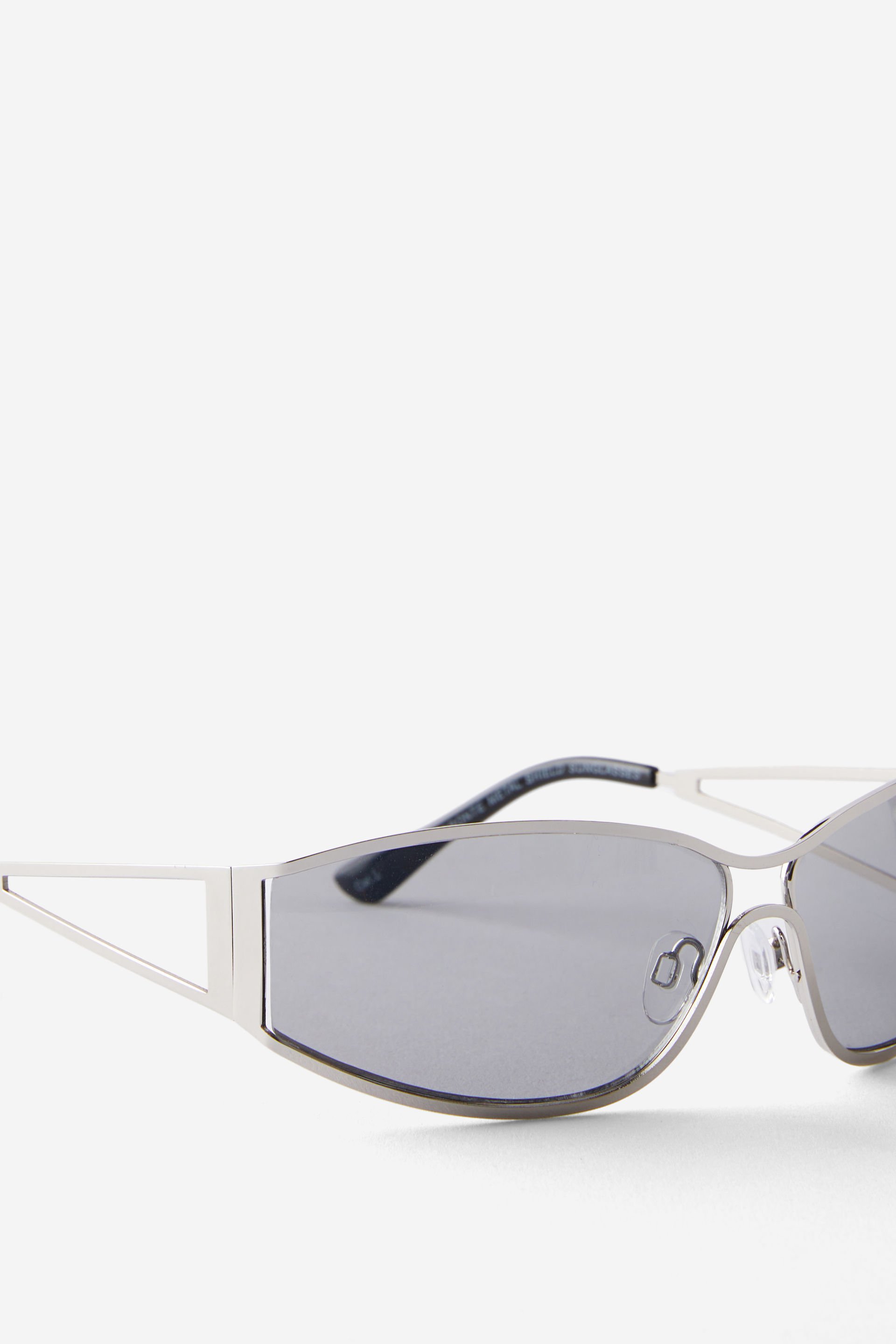 9482-bronte-metal-shield-sunglasses-silver-light-smoke-1.jpg