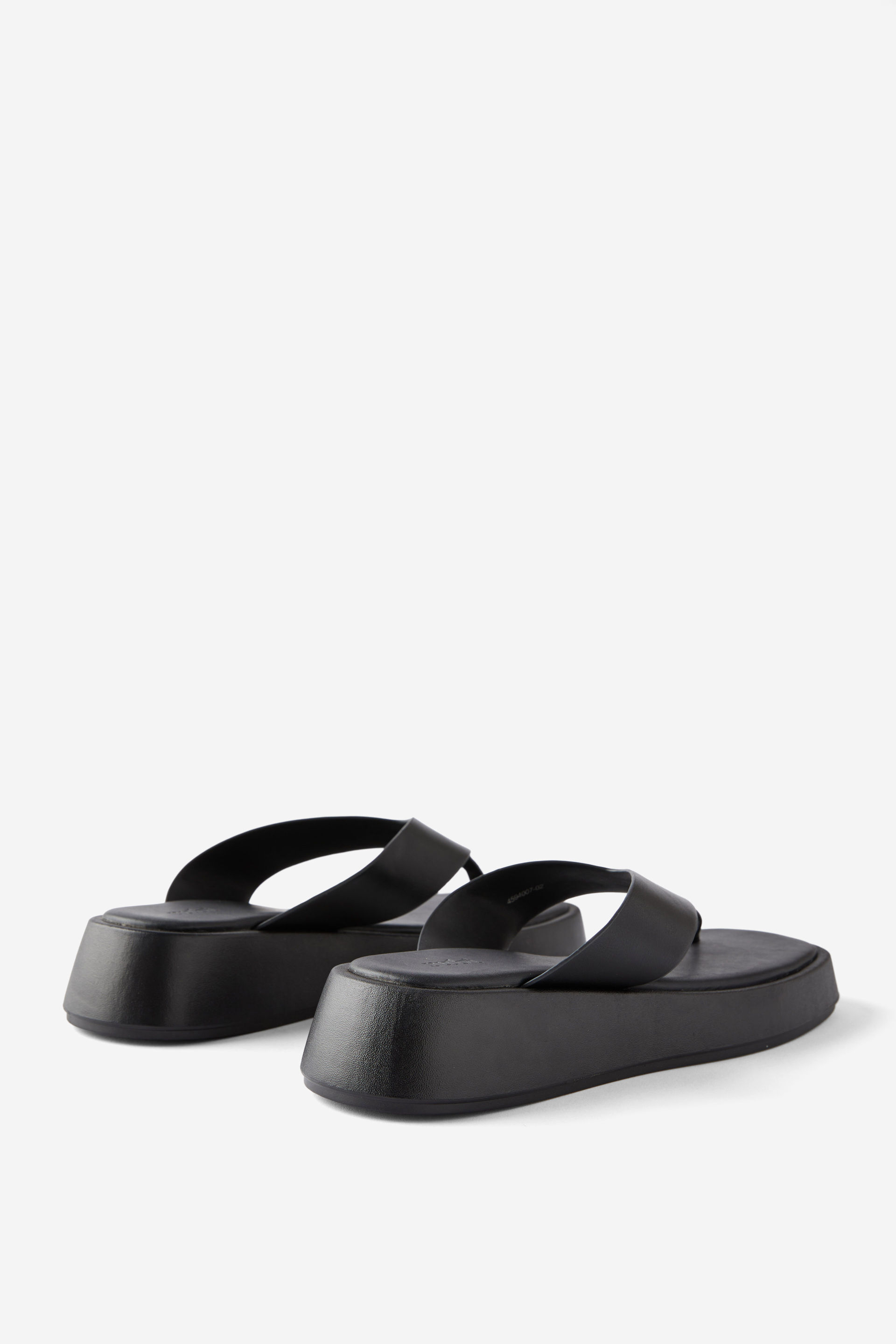9494-byron-flatform-sandal-black-1.jpg