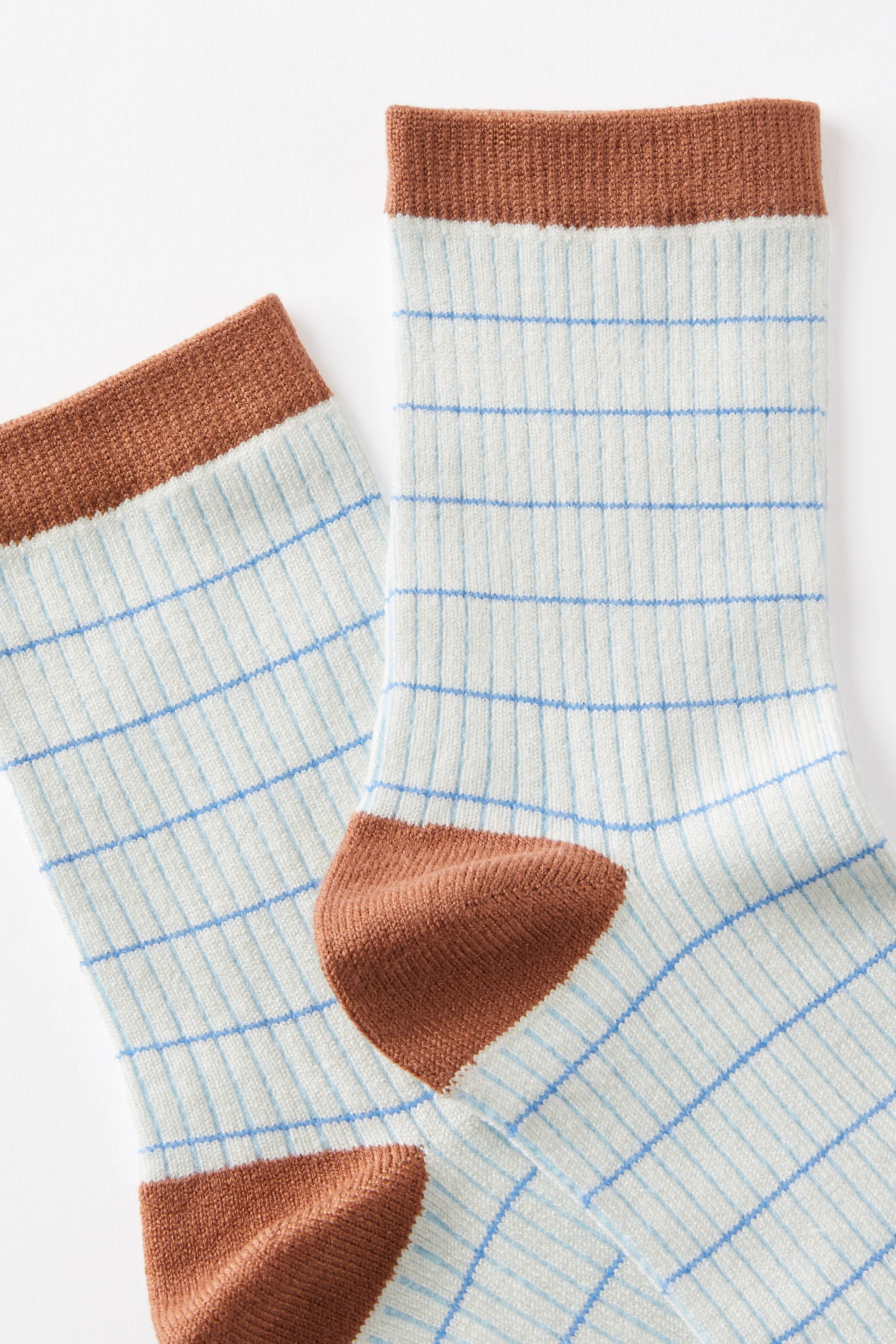 9507-grid-pattern-crew-sock-seamist-1.jpg