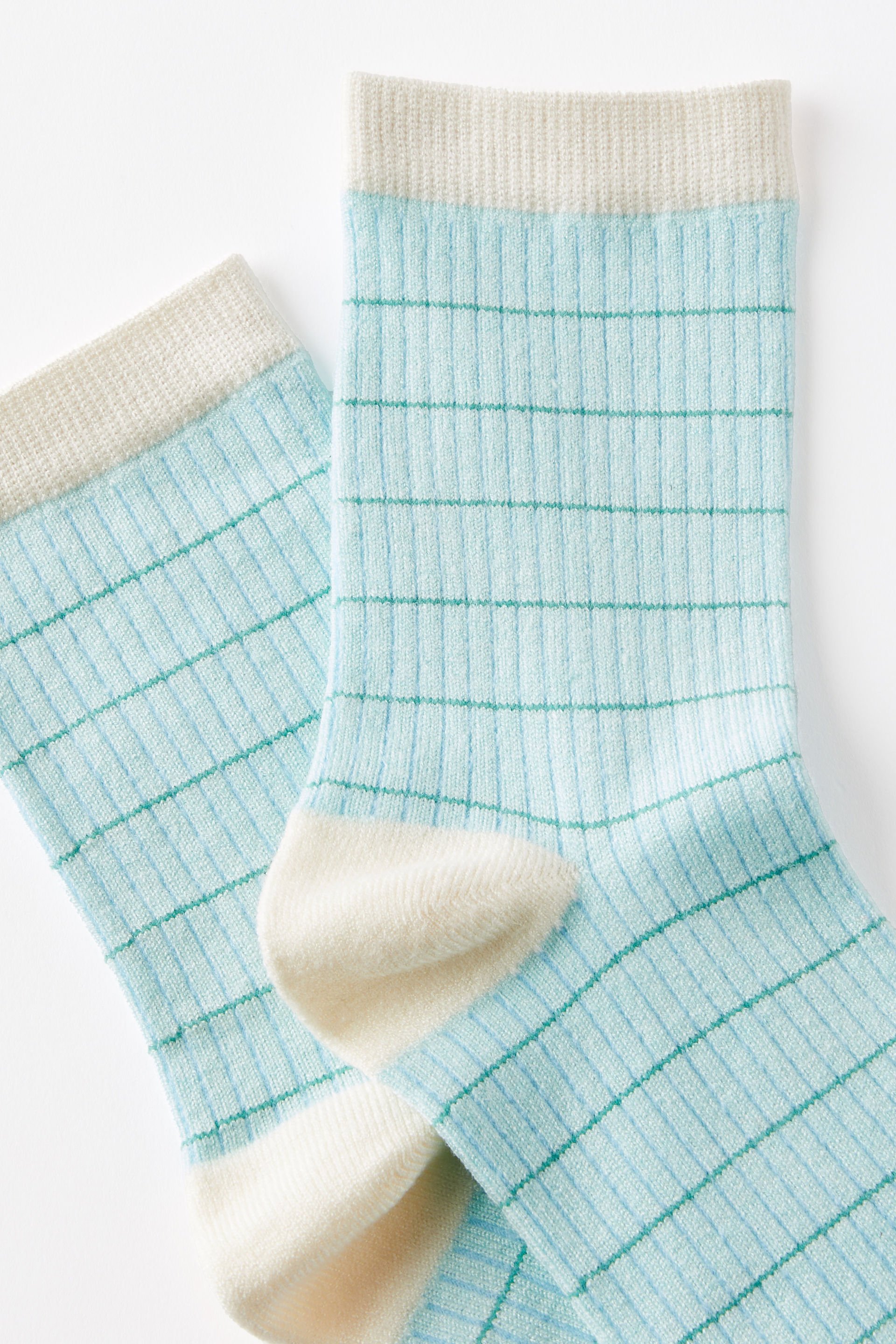 9511-grid-pattern-crew-sock-cloudy-jade-1.jpg
