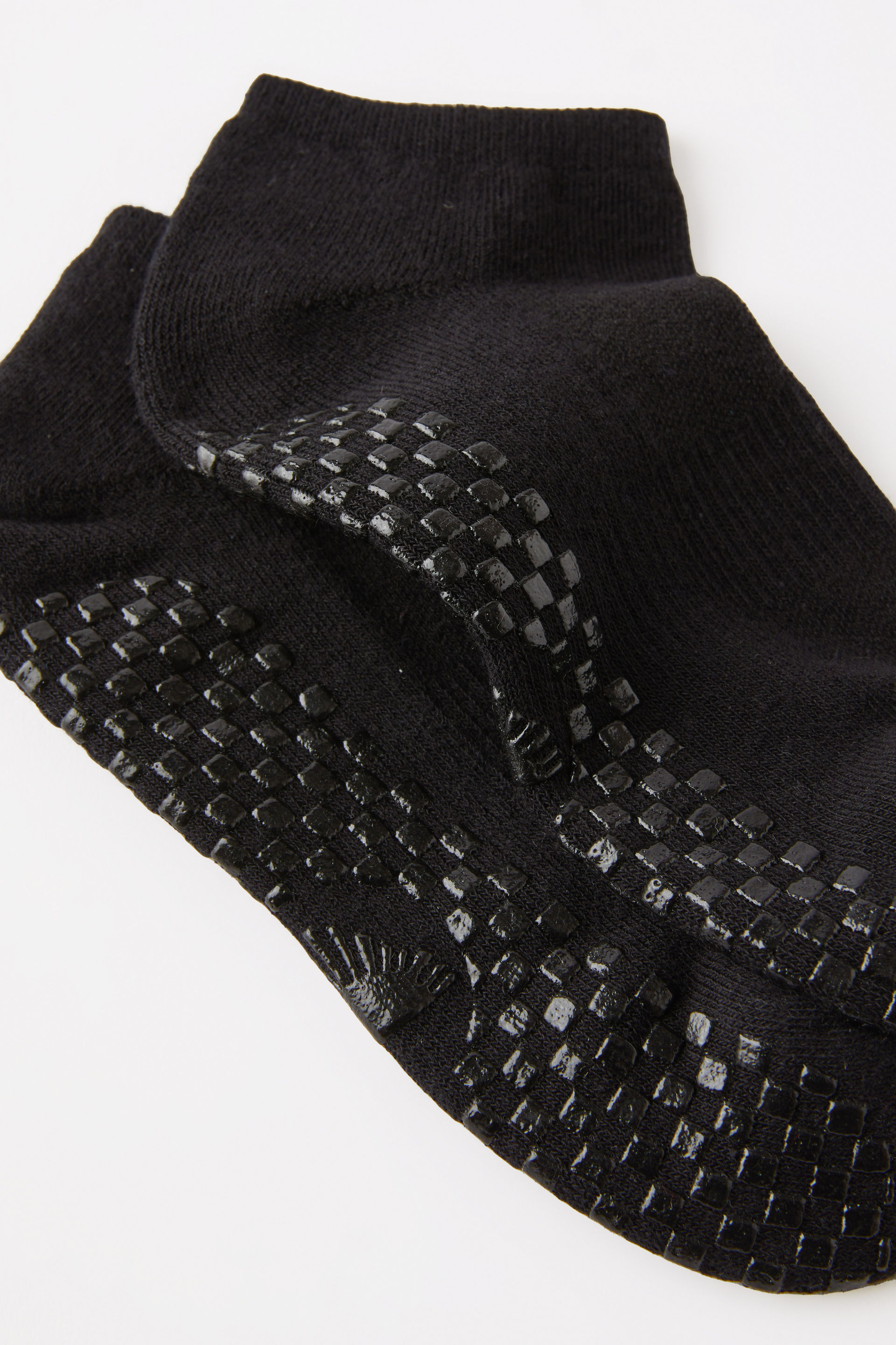 9826-performance-studio-sock-black-1.jpg
